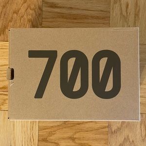 Yeezy Shoe Box